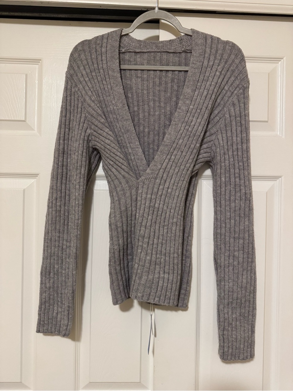 Cupshe Gray Ribbed V-Neck Women’s Sweater